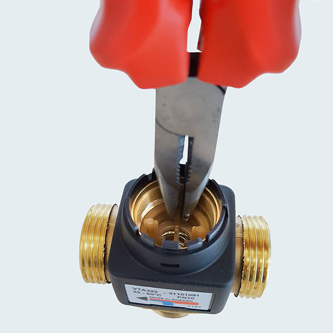EW128a PL Thermostatic valve repair_bild 3_650x650px new.jpg