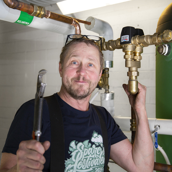 1_1_Peré Pettersson_1_600x600px.jpg